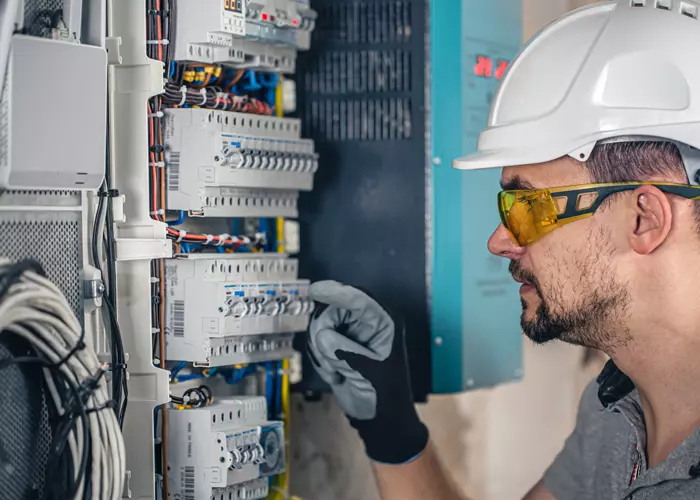 Electrical panel upgrade electrician in San Francisco CA installing electrical panel